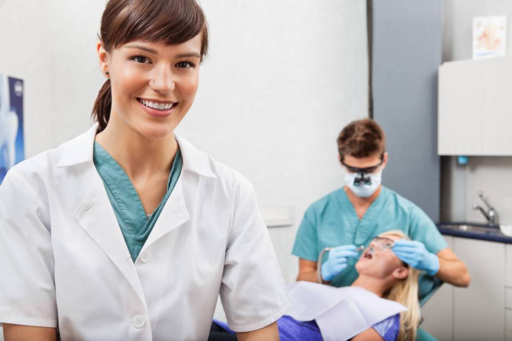 Должностная инструкция ассистента врача стоматолога