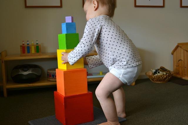 the typical course of child development at 18 months of age Типичный ход развития ребенка в 18-месячном возрасте
